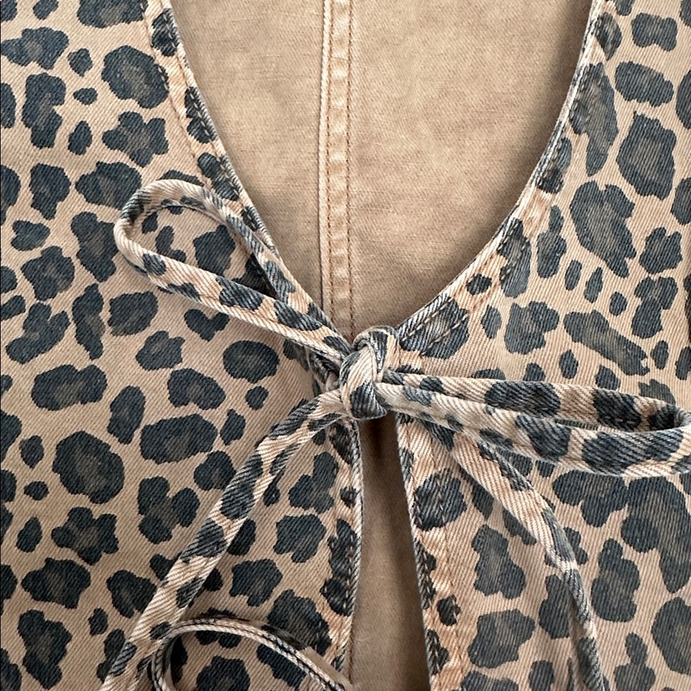 American Eagle Outfitters Leopard Print Top - Picture 2 of 4